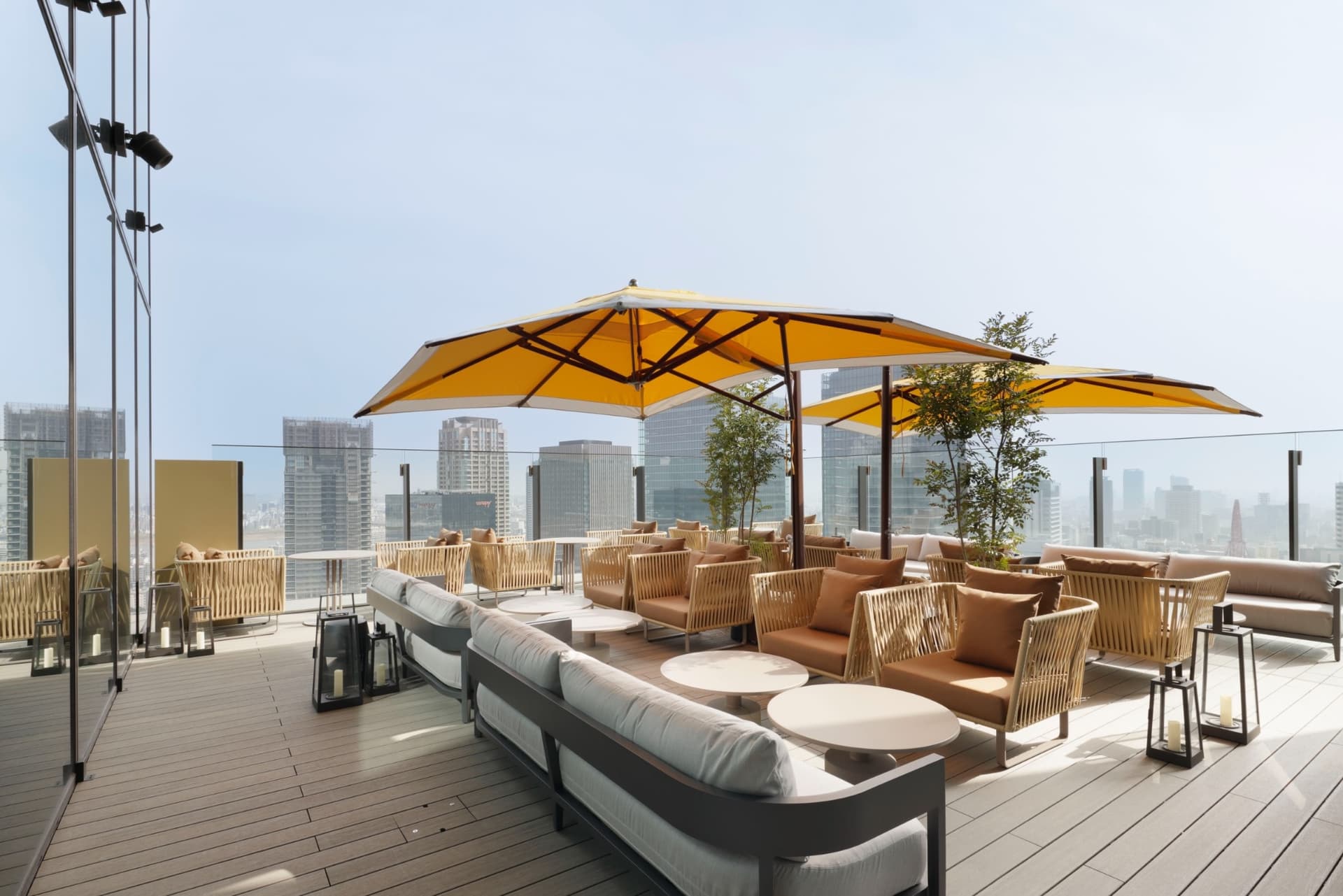 テラス席（22席）